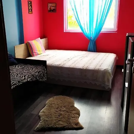 מלון דירות Apartament Nikol בורגאס