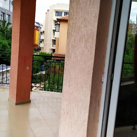 Apartament Nikol * בורגאס